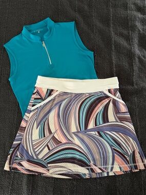 Sofibella Blue Teal Sleeveless Top & Multicolor Printed Skort